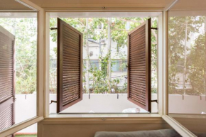 Beautiful 2Bd w/ Private Balcony by Sea N' Rent